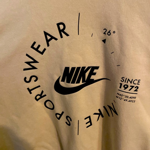 cute nike crewneck - Picture 2 of 4